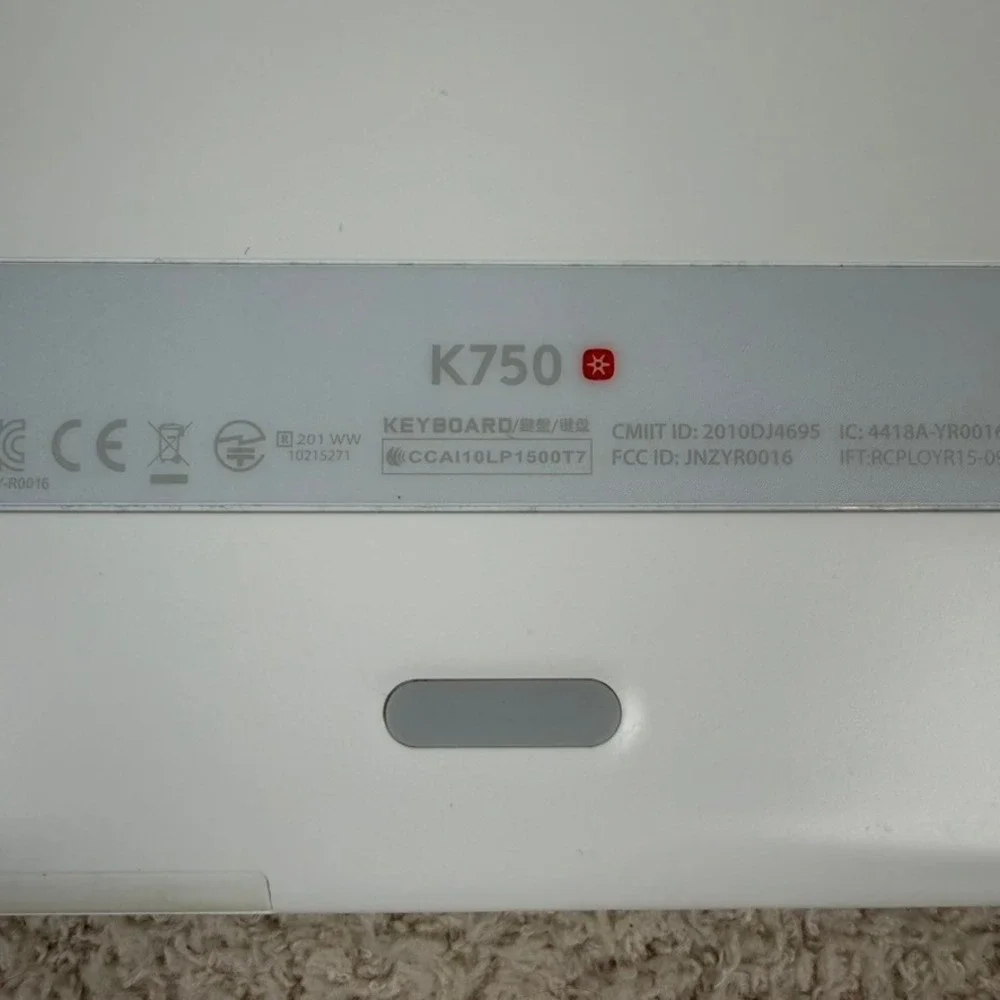 Logitech K750 Wireless‎ Solar Keyboard for Mac 920-003472 w/Dongle Tested